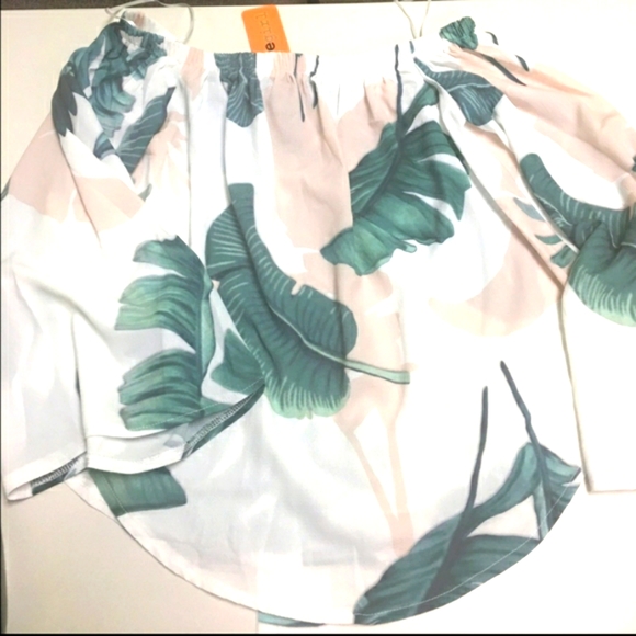 NWT White Fox Boutique Off Shoulder Blouse - Picture 2 of 3